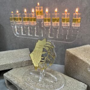 חנוכיה דגם לביא