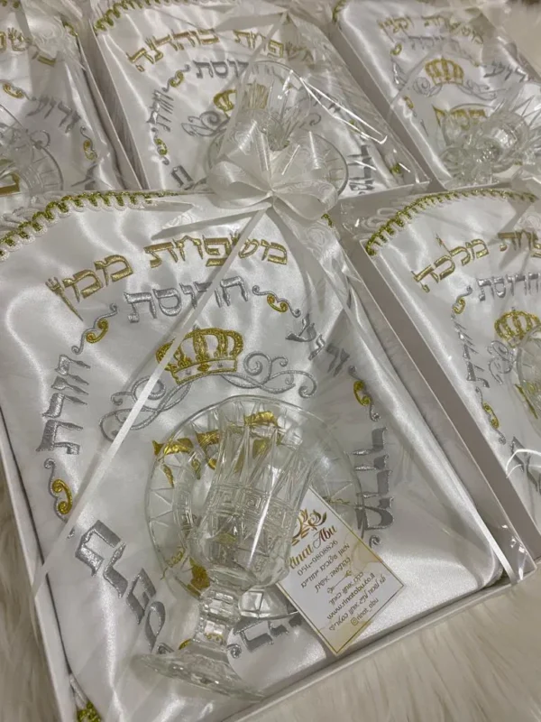 ⁦מארז כיסוי לקערה וגביע קידוש⁩ – תמונה ⁦4⁩