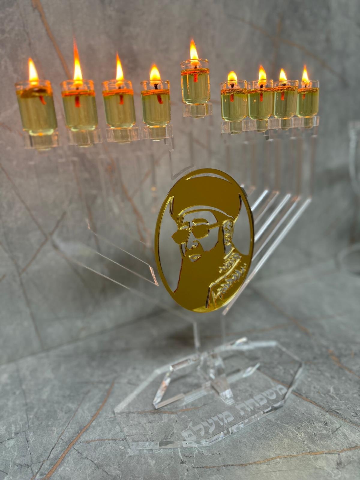 חנוכיה הרב עובדיה יוסף – תמונה 3